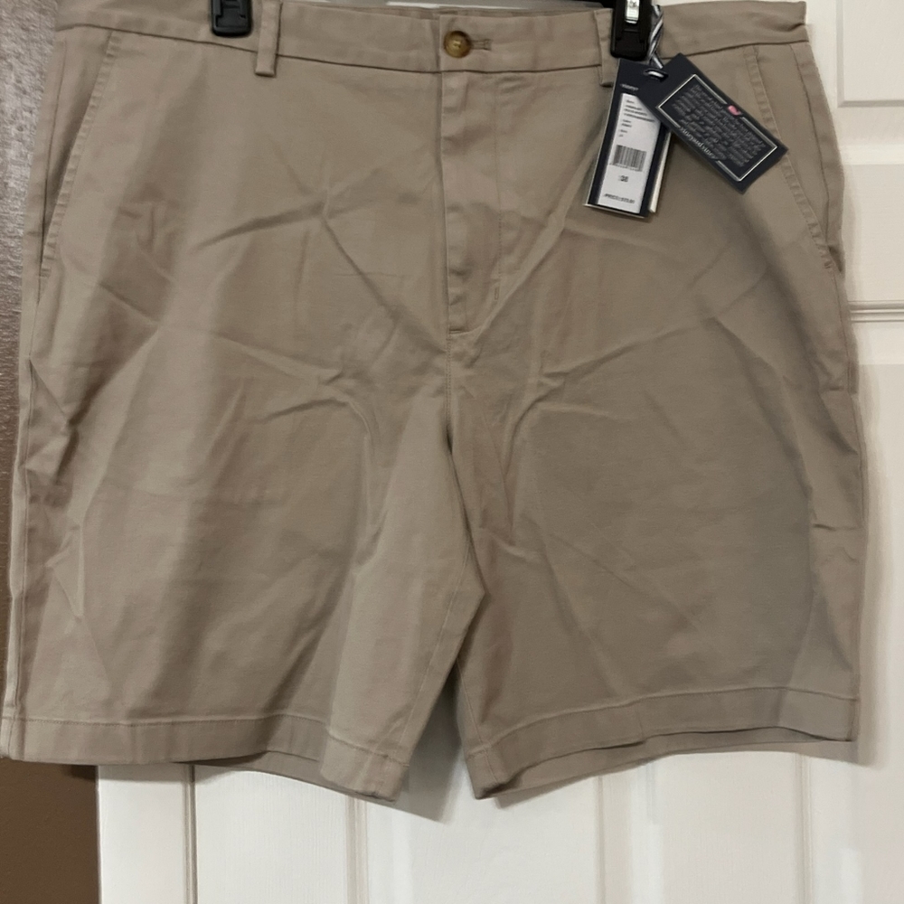 Vineyard Vine 9" Breaker Short Size 38 Khakis